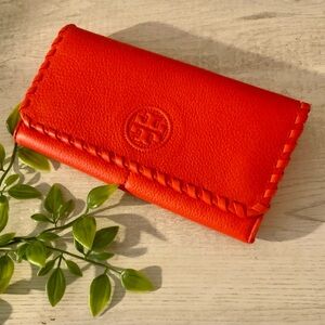 NWT TORY BURCH MARION ENVELOPE CONTINENTAL WALLET MASAI RED LEATHER